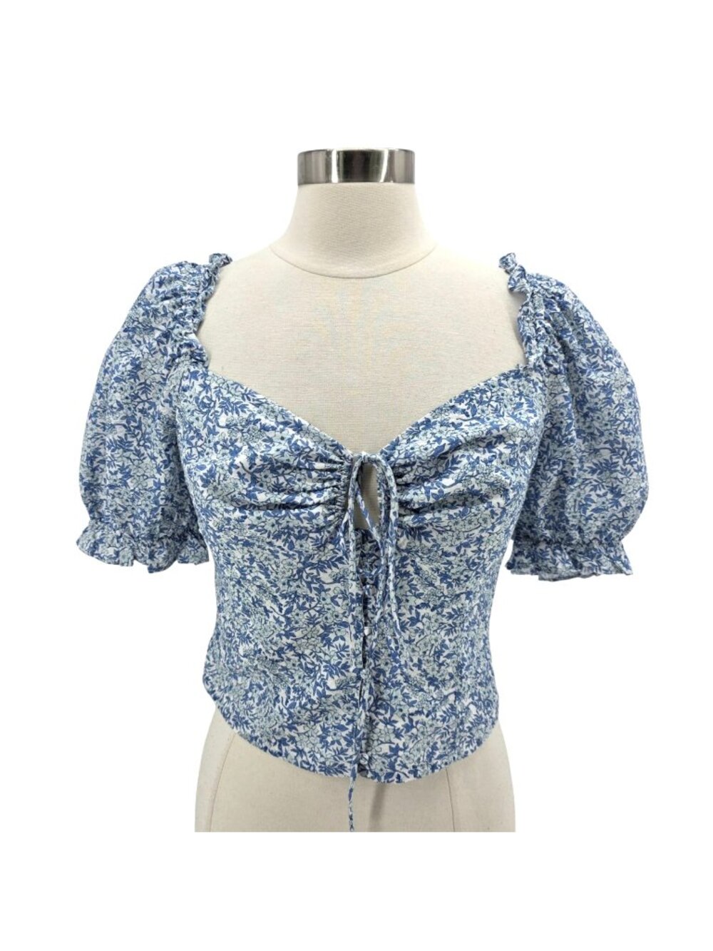 NEW ASTR The Label Womens Large Top Blue Ditsy Cropped Floral Puff Sleeve Boho
